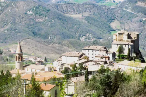 Valmarecchia - Guida completa tra borghi, trekking e geologia